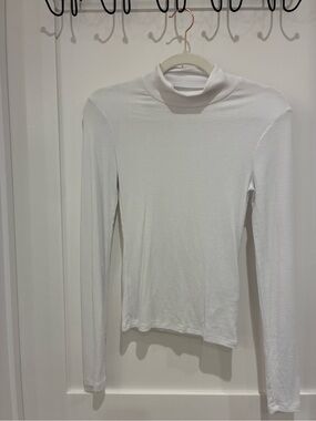 Abercrombie & Fitch White Ribbed Mock Neck Long Sleeve Top